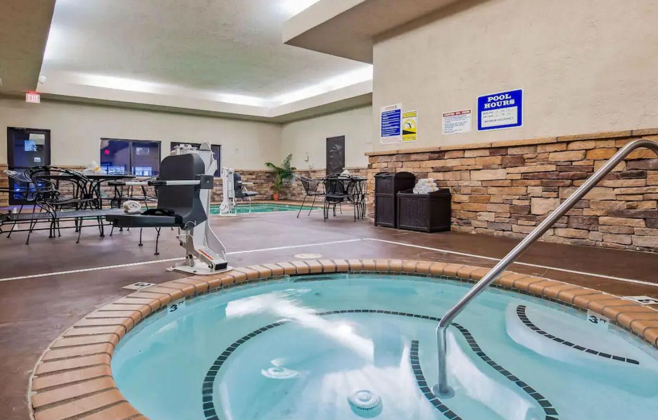 Days Inn By Wyndham Coffeyville, Kansas Exterior photo