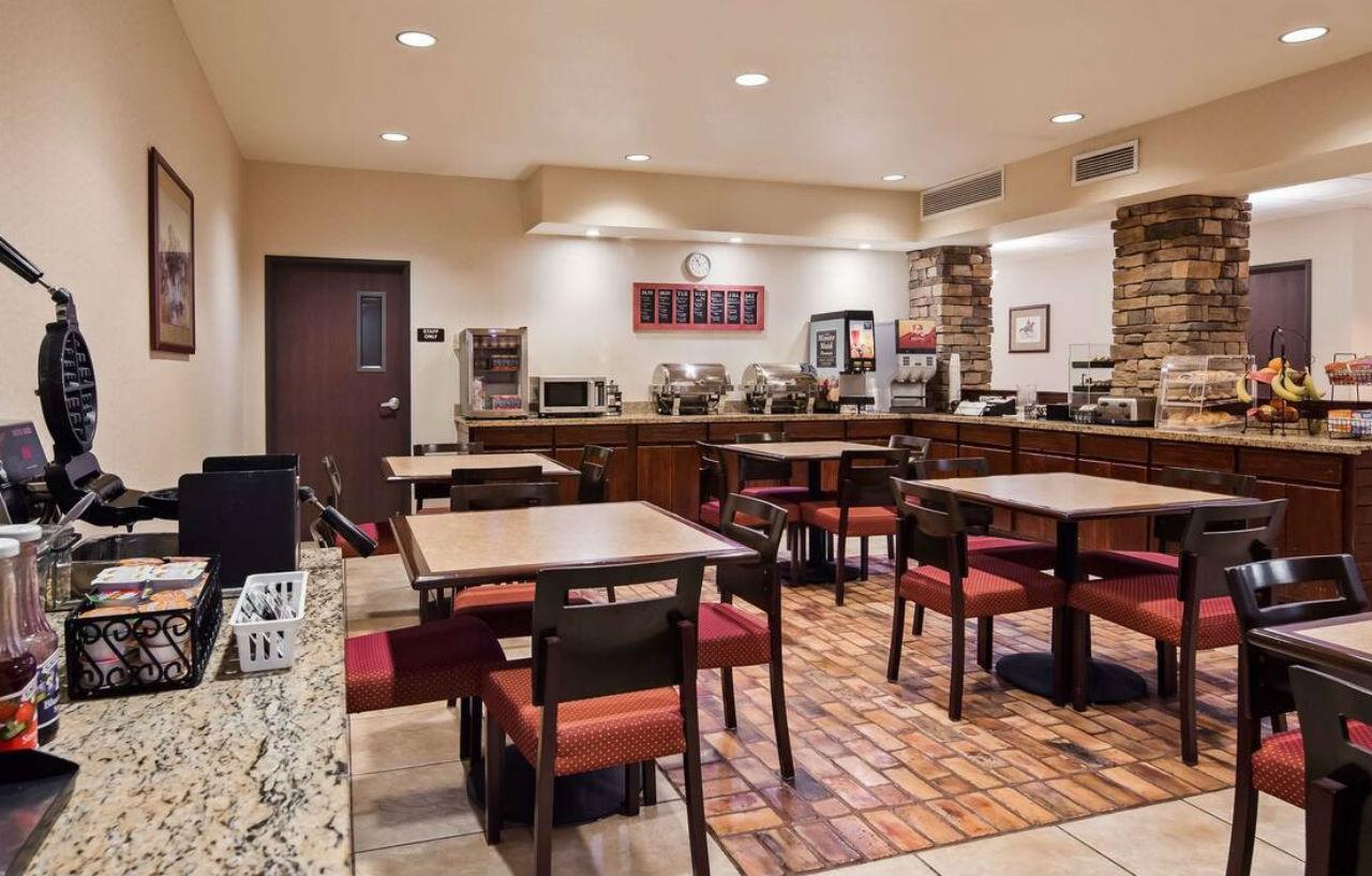 Days Inn By Wyndham Coffeyville, Kansas Exterior photo