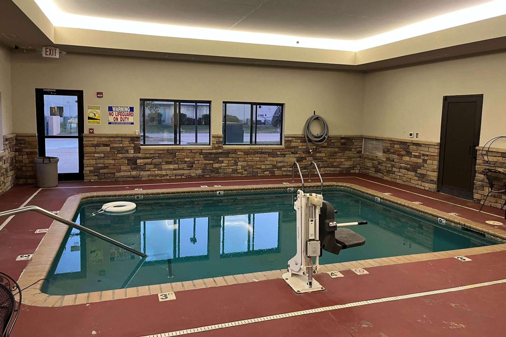 Days Inn By Wyndham Coffeyville, Kansas Exterior photo