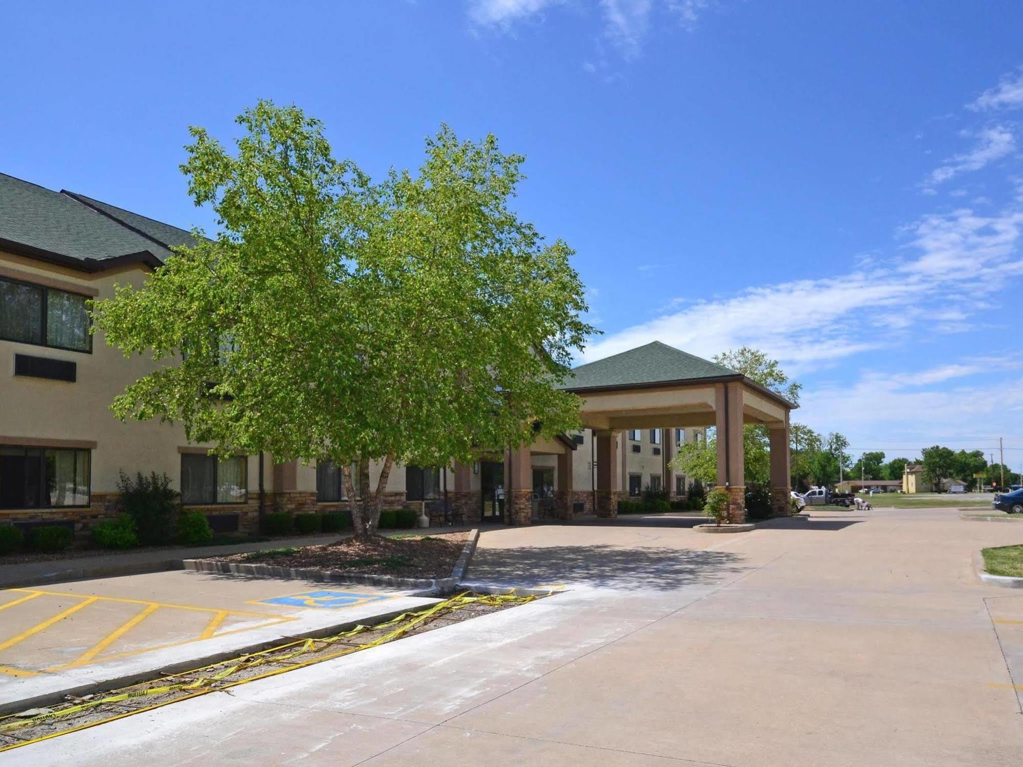 Days Inn By Wyndham Coffeyville, Kansas Exterior photo